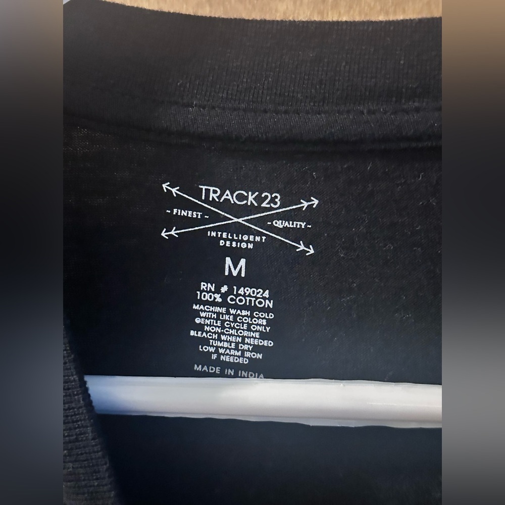 Y2K L “Track 23” Heavy Metal Customized Ripped & Thrashed Music Grunge T-Shirt - Picture 3 of 4